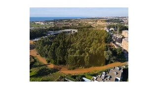 Land for sale in Vila Nova de Gaia, Portugal — €2,970,400