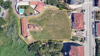 Land for sale in São João da Madeira, Portugal — €200,000