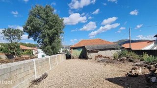 Terreno de 220 m² em Bragança