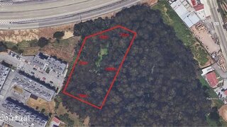 Land for sale in Santa Maria da Feira, Portugal — €130,000