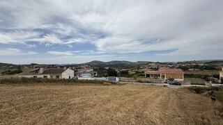 Land for sale in Sobral de Monte Agraço, Portugal — €110,000
