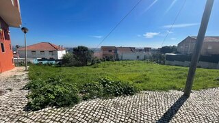 Land for sale in Amadora, Portugal — €85,000