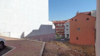 Land for sale in Amadora, Portugal — €240,000