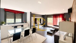 4-bedroom house with pool in Rubí
