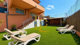 4-bedroom house with pool in Rubí