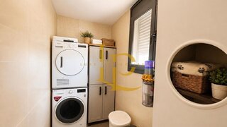 4-bedroom house with pool in Rubí