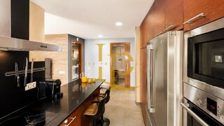 4-bedroom house with pool in Rubí