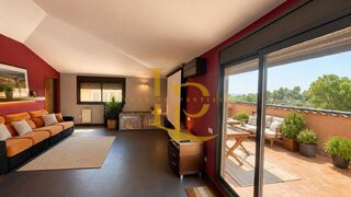 4-bedroom house with pool in Rubí