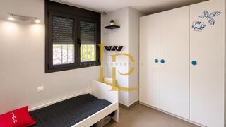 4-bedroom house with pool in Rubí