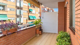 4-bedroom apartment with terrace in La Marina de Port, Barcelona