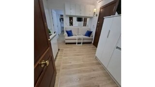 4-bedroom apartment with parking in L'Antiga Esquerra de l'Eixample, Barcelona