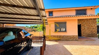 4-bedroom house with pool in Rubí