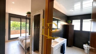 4-bedroom house with pool in Rubí