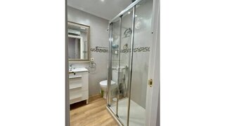 4-bedroom apartment with parking in L'Antiga Esquerra de l'Eixample