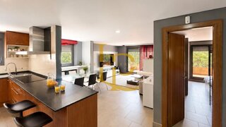 4-bedroom house with pool in Rubí