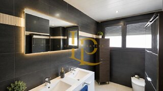4-bedroom house with pool in Rubí
