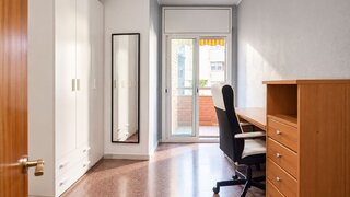 4-bedroom apartment with terrace in La Marina de Port, Barcelona