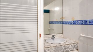 4-bedroom apartment with terrace in La Marina de Port, Barcelona