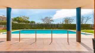 4-bedroom house with pool in Sant Just Desvern