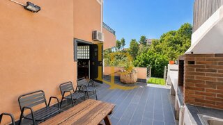 4-bedroom house with pool in Rubí