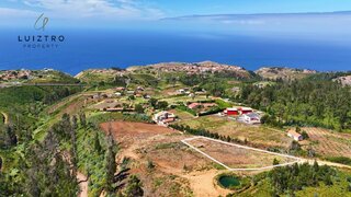 Terreno para venda em Calheta (Madeira), Portugal — 227 200 €