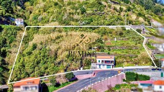 Land for sale in Câmara de Lobos, Portugal — €700,000