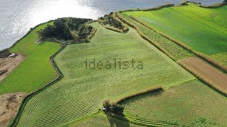 Terreno · 176 720 m² · 2 354 940 €