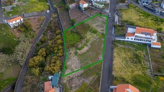 Land for sale in Calheta (Madeira), Portugal — €375,000