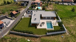 Land for sale in Calheta (Madeira), Portugal — €185,000