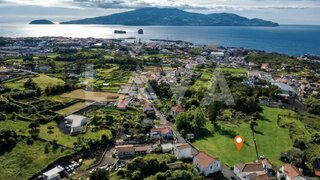 Land for sale in Madalena, Portugal — €149,900