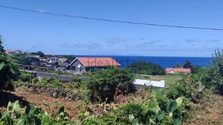 Land for sale in Velas, Portugal — €85,000