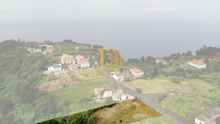 Land for sale in Santana, Portugal — €85,000