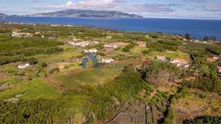 Land for sale in Madalena, Portugal — €90,000