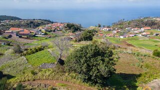 Land for sale in Calheta (Madeira), Portugal — €250,000
