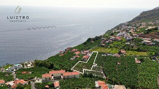Land for sale in Calheta (Madeira), Portugal — €350,000