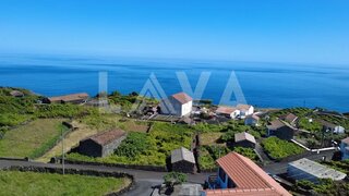 Land for sale in Lajes do Pico, Portugal — €39,900