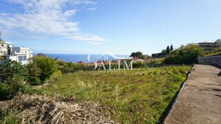 Land for sale in Santana, Portugal — €230,000