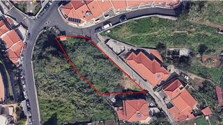 Land for sale in Santa Cruz, Portugal — €110,000