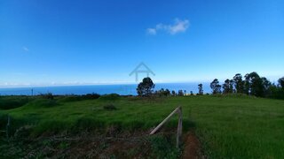 Land for sale in Calheta (Madeira), Portugal — €250,000