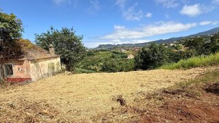 Land for sale in Santana, Portugal — €40,000
