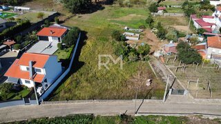Land for sale in Paredes, Portugal — €97,500