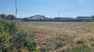 Terreno de 2810 m² em Leiria