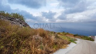 Land for sale in Calheta (Madeira), Portugal — €245,000