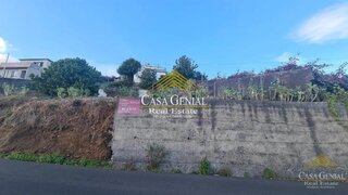 Land for sale in Câmara de Lobos, Portugal — €120,000