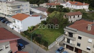 Terreno para venda em São João da Madeira, Portugal — 75 000 €