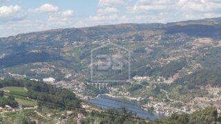 Land for sale in Cinfães, Portugal — €100,000