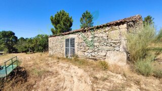 Land for sale in Penedono, Portugal — €27,000