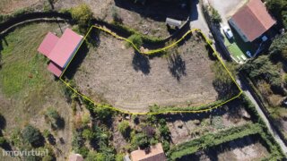 Terreno para venda em Vouzela, Portugal — 25 000 €