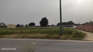 Land for sale in Benavente, Portugal — €198,000