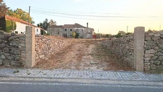 Terreno de 900 m² em Moimenta da Beira
